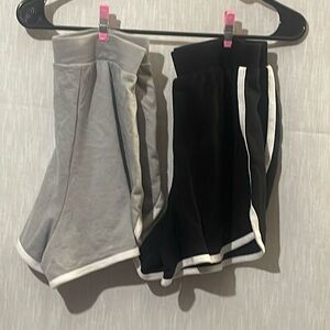 Shorts - Small 3/5